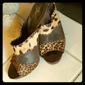 Gently worn and very loved, Donald Pliner, mules.